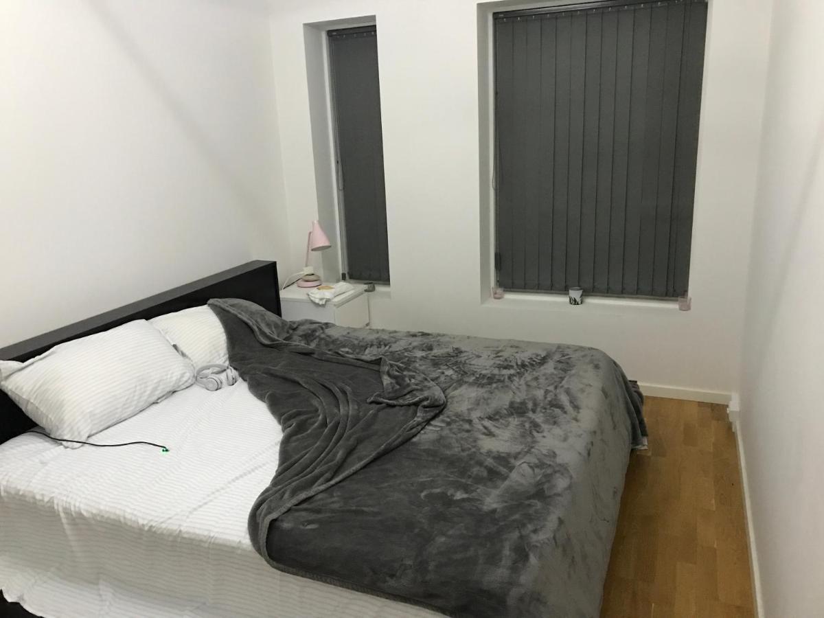 Apartment Big In Shared With King Size Bed *